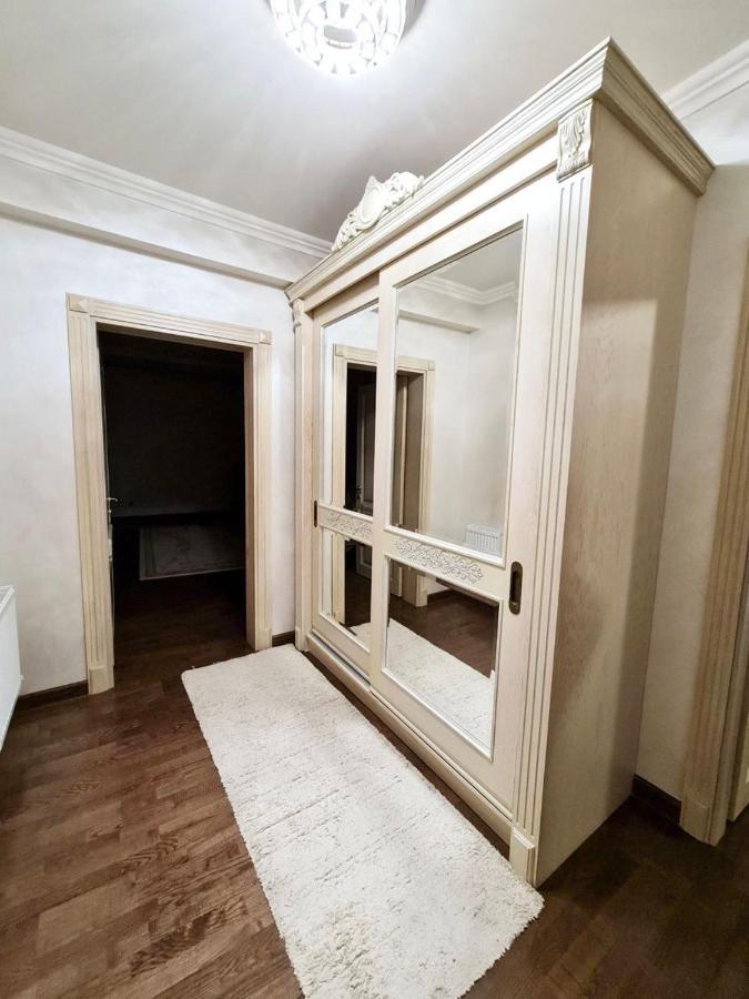 Cathedral Park And Pedestrian Zone Ultracentral Cozy Apartment In Chisináu Exterior foto