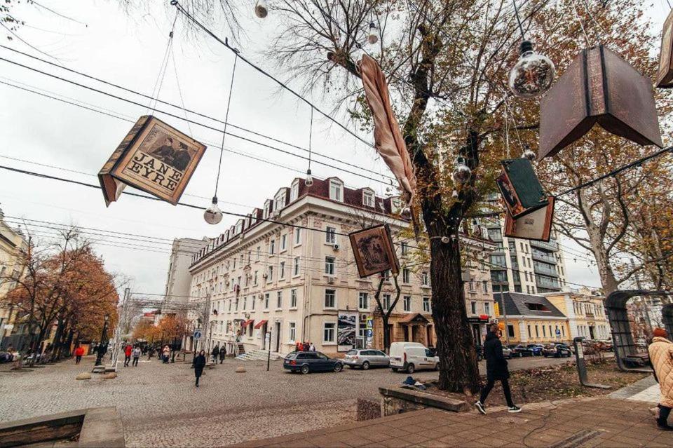 Cathedral Park And Pedestrian Zone Ultracentral Cozy Apartment In Chisináu Exterior foto